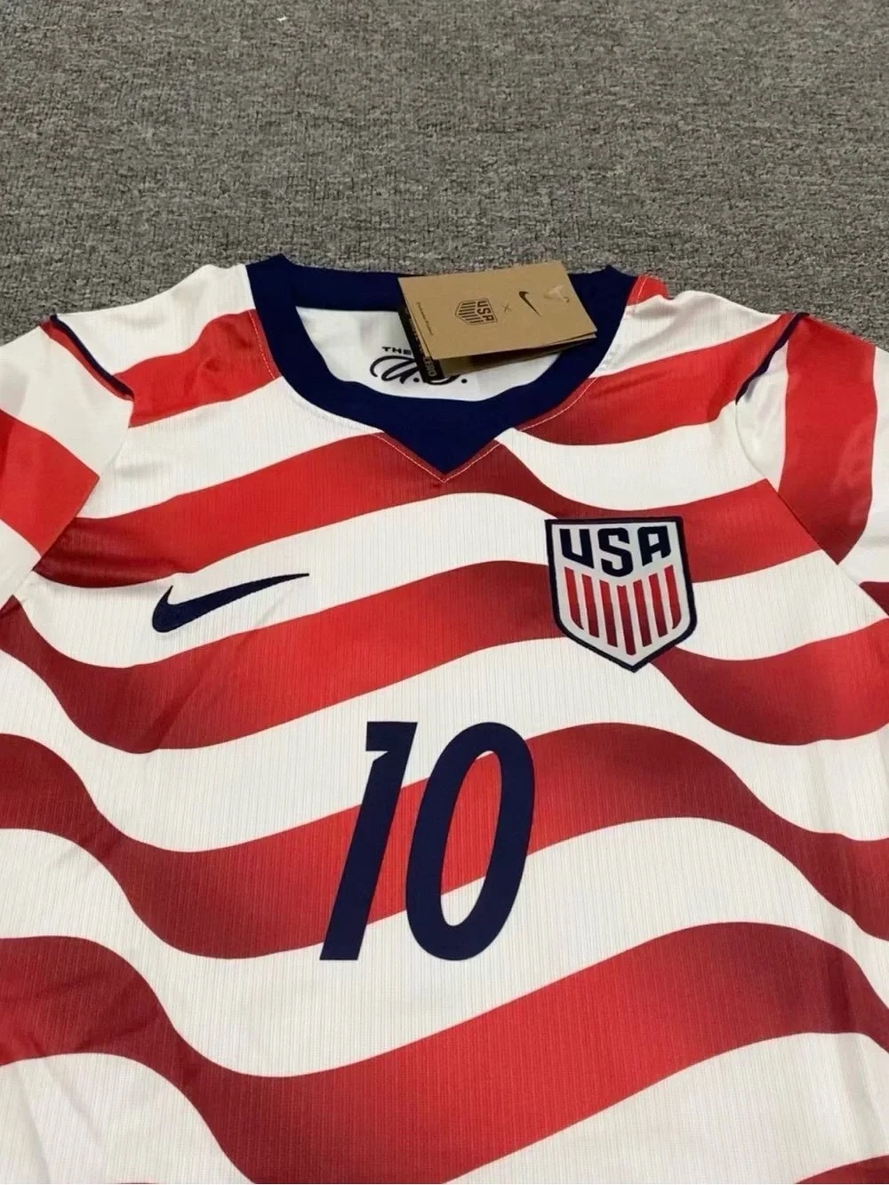 Nike USA Red, White & Navy Soccer Jersey with Number 10 - Picture 4 of 5